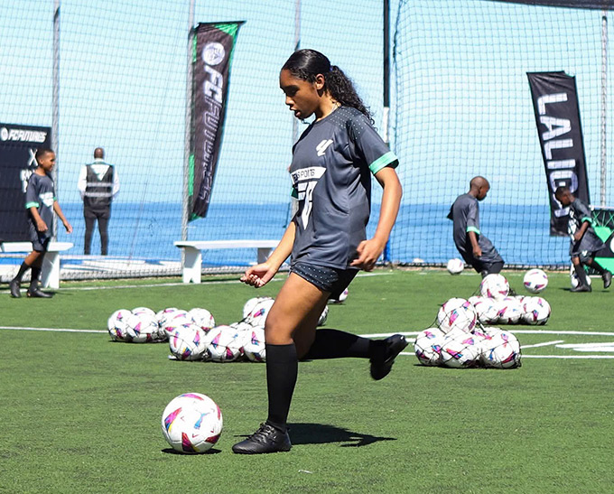 4 cầu thủ nữ và 4 cầu thủ nam của Việt Nam sẽ được chọn sang Tây Ban Nha