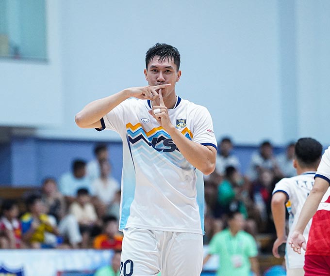 Pivo Thịnh Phát rực sáng với cú hat-trick