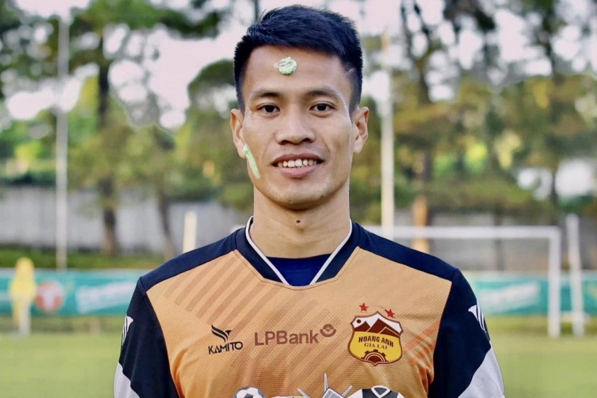 Sơn chính là trụ cột bên hành lang trái của đội bóng phố Núi suốt nhiều năm qua. Ảnh: FBNV